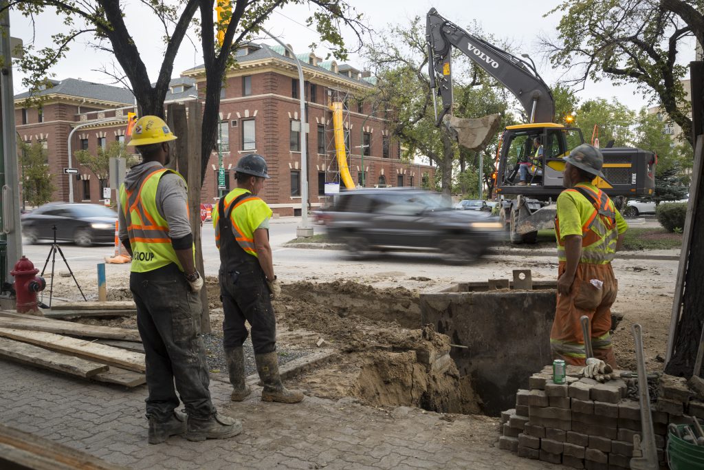 City of Winnipeg – Broadway Water Main Renewal – Darco Group Ltd